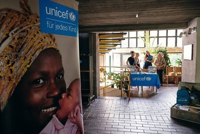 Eingang zum UNICEF Benefizkonzert am 23.06.2019